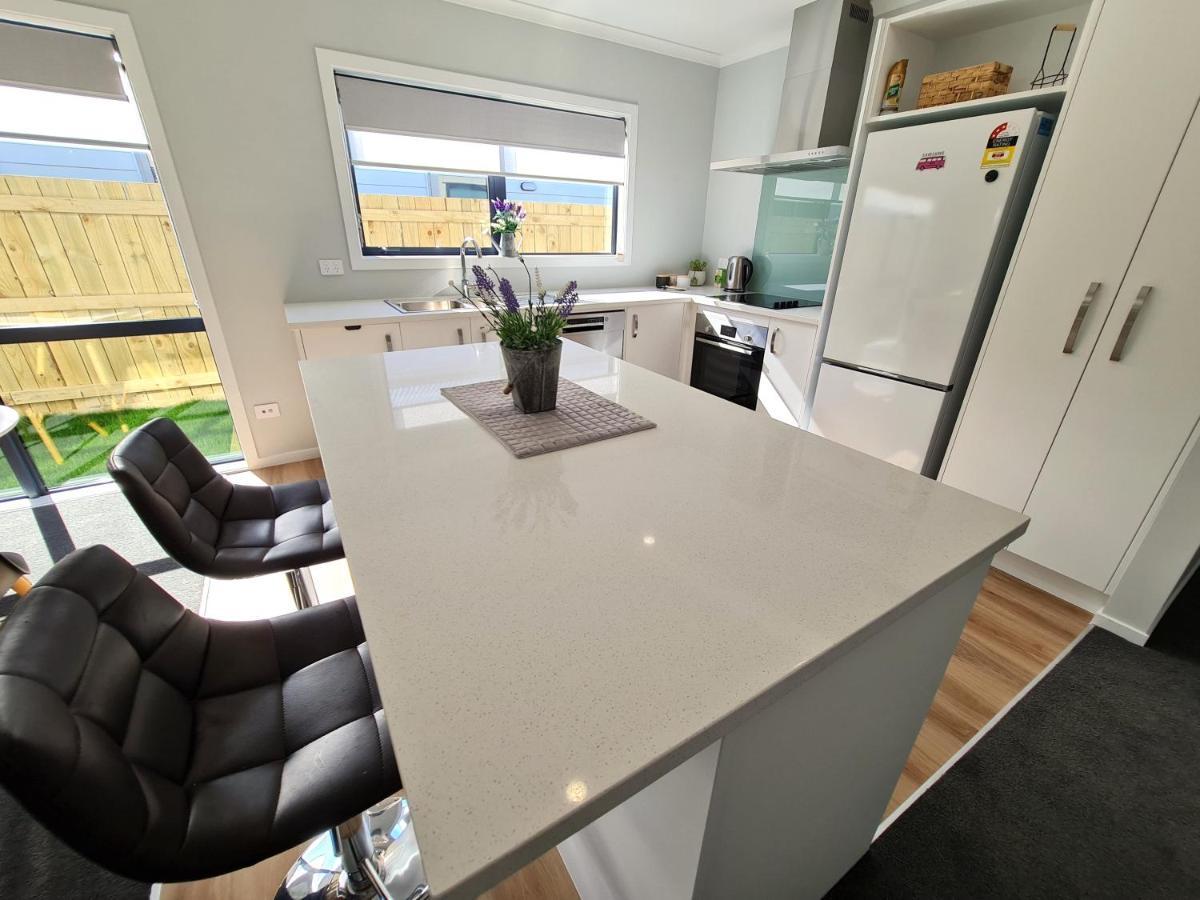 Brand New & Cosy In Kapiti - New 3-Bedrooms 4-Beds In Paraparaumu Buitenkant foto